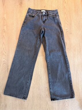 Casey Women’s Low-Rise Baggy Jeans in Washed Charcoal